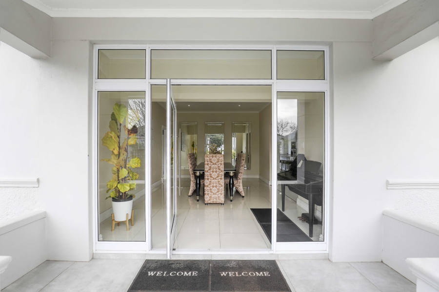 3 Bedroom Property for Sale in Claremont Western Cape